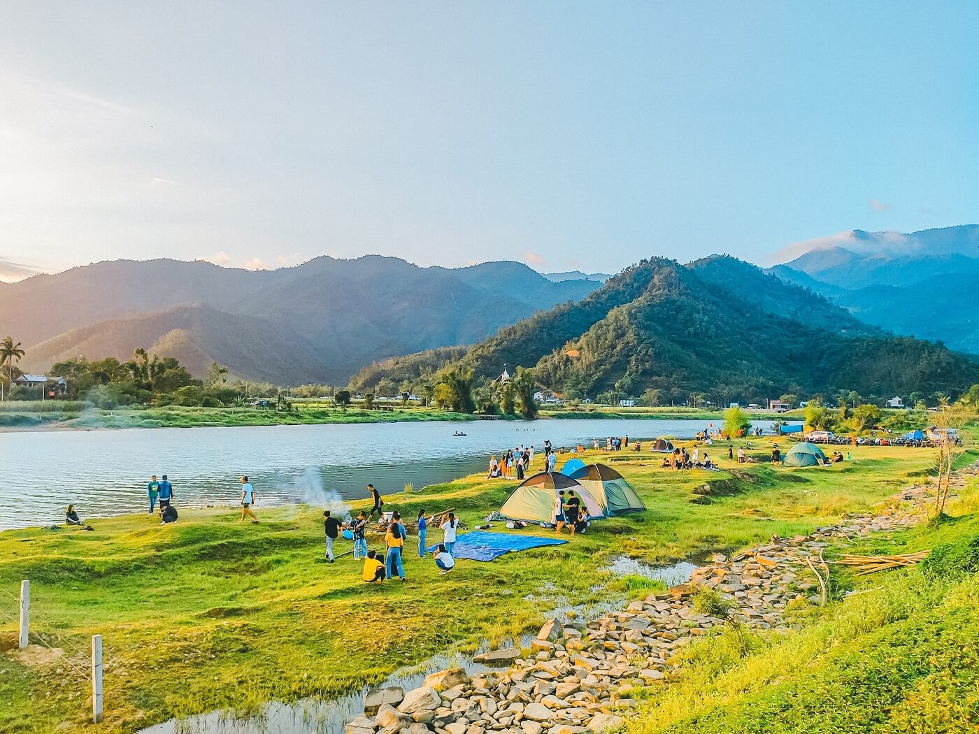 Cắm trại Đà Nẵng: TOP địa điểm ĐẸP & kinh nghiệm cắm trại chi tiết - Khoa Duy Travel