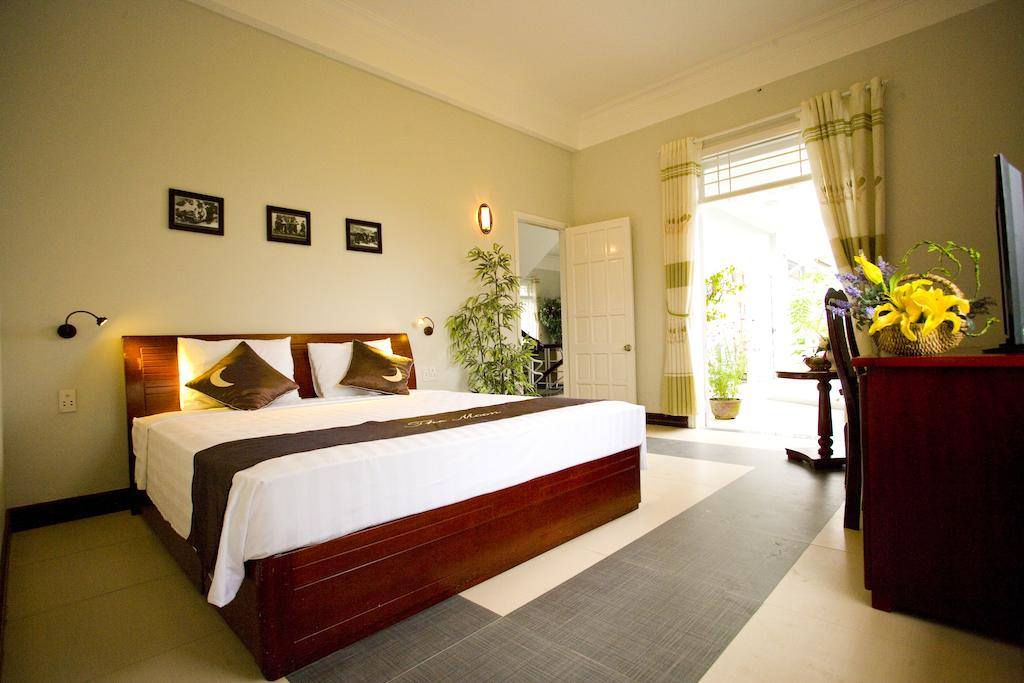 The Moon Villa Hoi An - Căn biệt thự trắng xinh đẹp nổi bật giữa Hội An hoài niệm