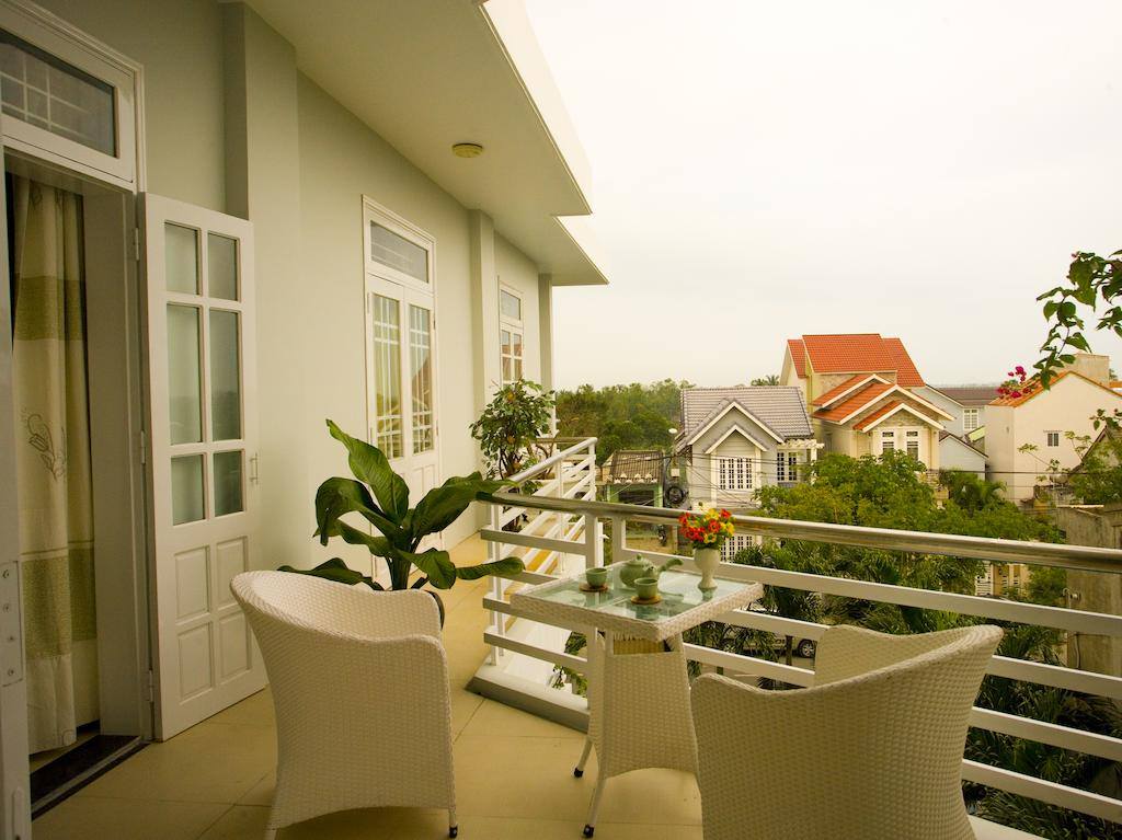 The Moon Villa Hoi An - Căn biệt thự trắng xinh đẹp nổi bật giữa Hội An hoài niệm