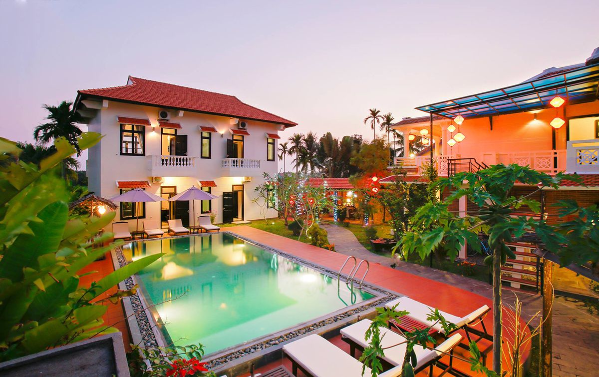 Trải nghiệm dịch vụ nghỉ dưỡng giá rẻ tiện nghi tại Hoi An Red Frangipani Villa
