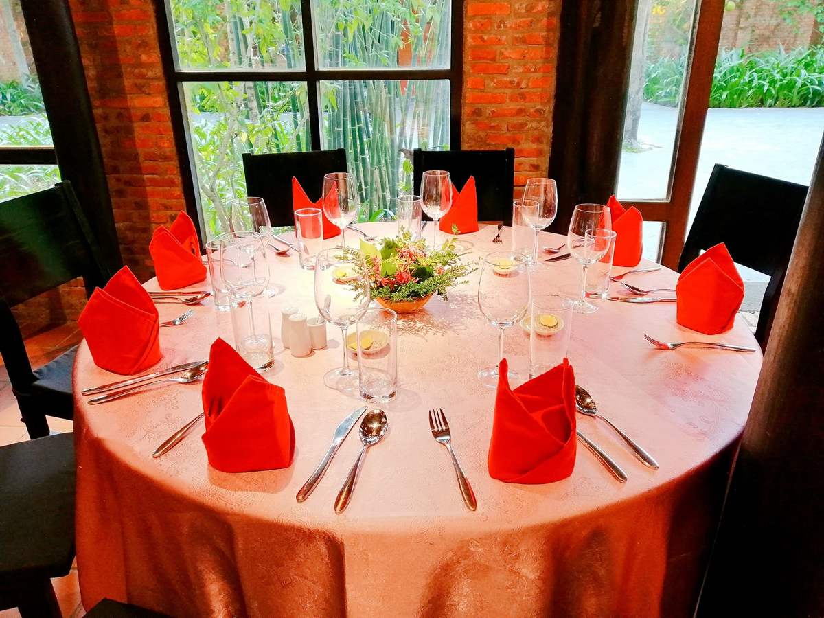 Silk Village Restaurants Hoi An - Nhà hàng phong cách cổ kính với sức chứa hơn ngàn người