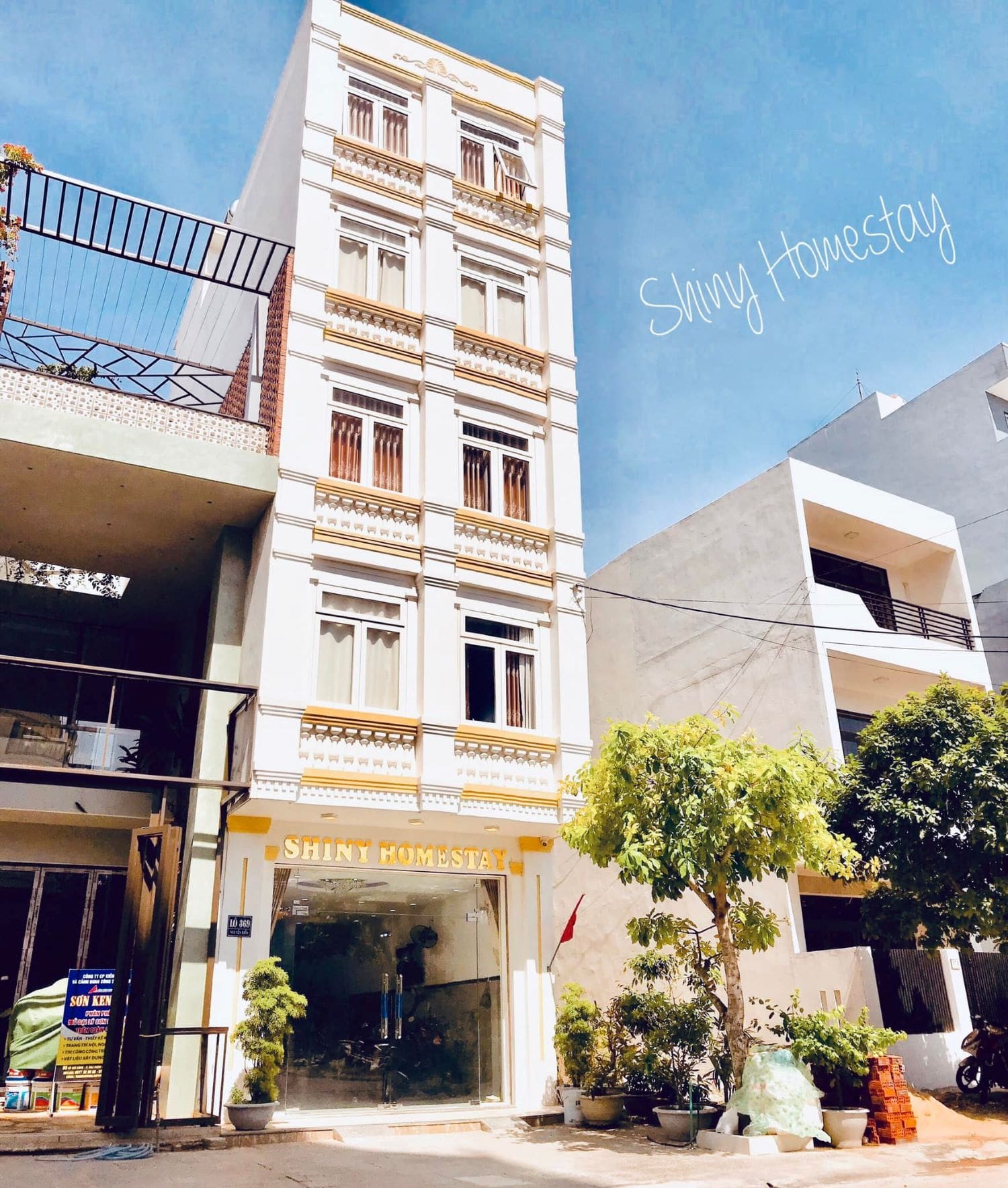 Cùng Shiny Homestay Da Nang chìm đắm vào không gian thoáng đãng, ngọt ngào