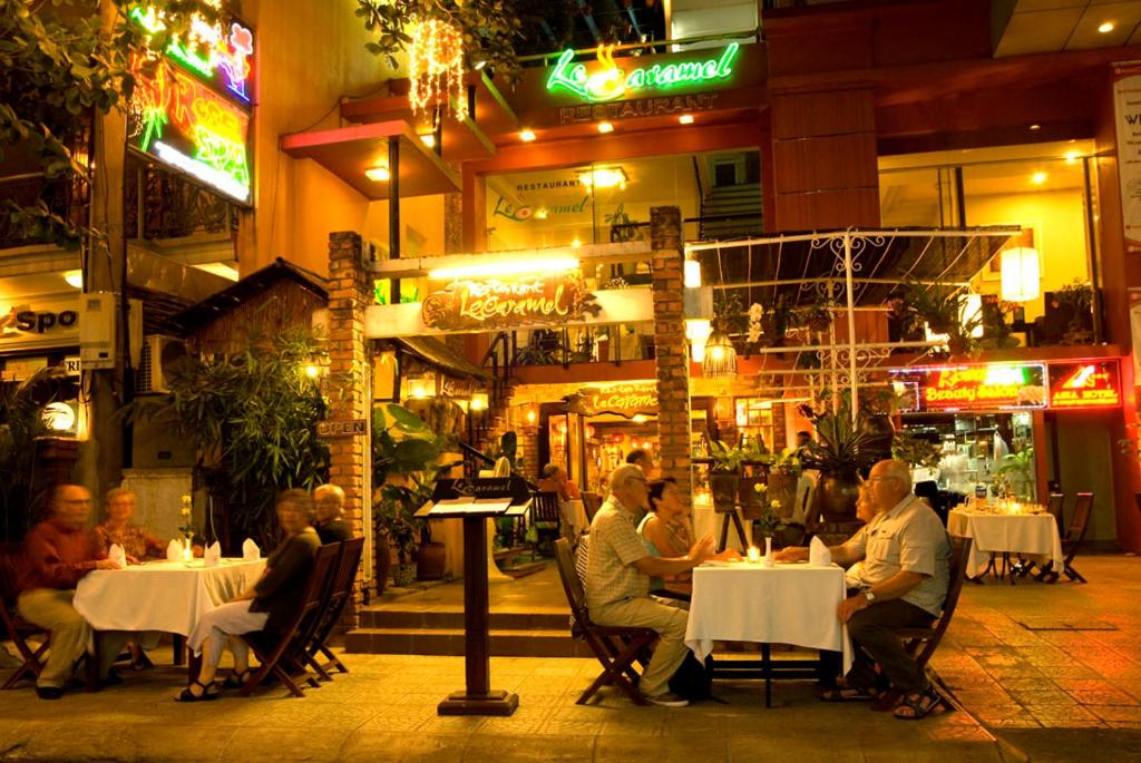 Asia Huế, khách sạn châu Á cao cấp bên bờ sông Hương
