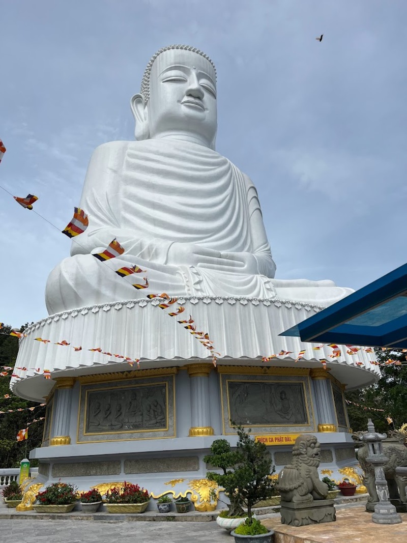 Chiêm bái chùa Linh Ứng Bà Nà linh thiêng trên đỉnh núi Chúa