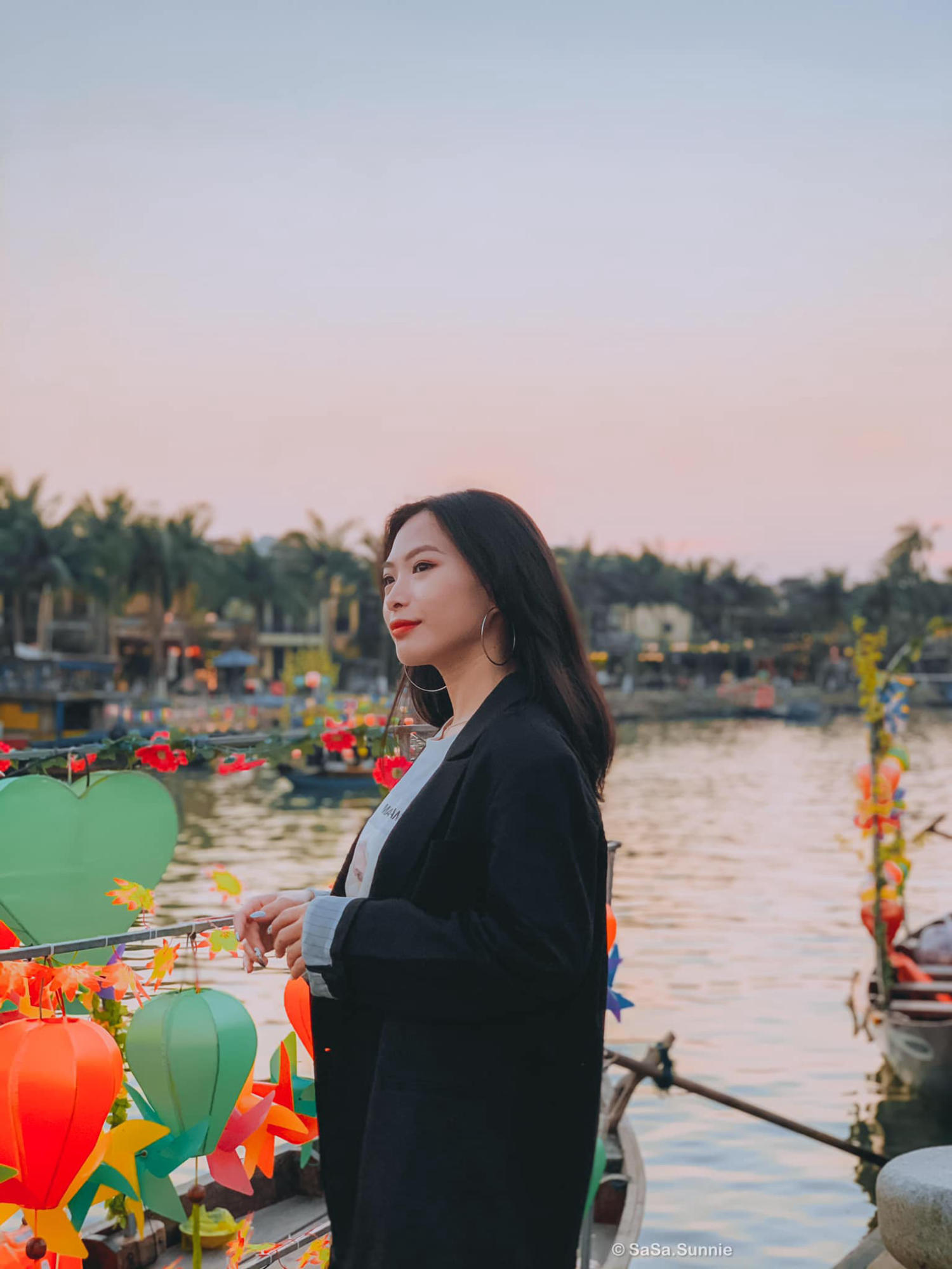 Cùng 9x Song Uyên khám phá phố cổ Hội An với vẻ đẹp nhuốm màu thời gian đầy cảm xúc