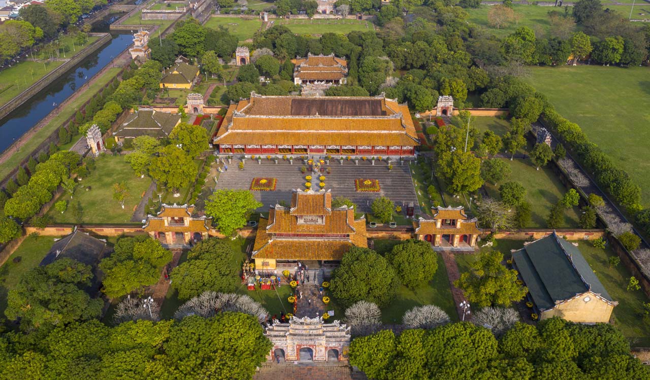Đại Nội Huế - Nét đẹp cổ kính bên dòng sông Hương thơ mộng