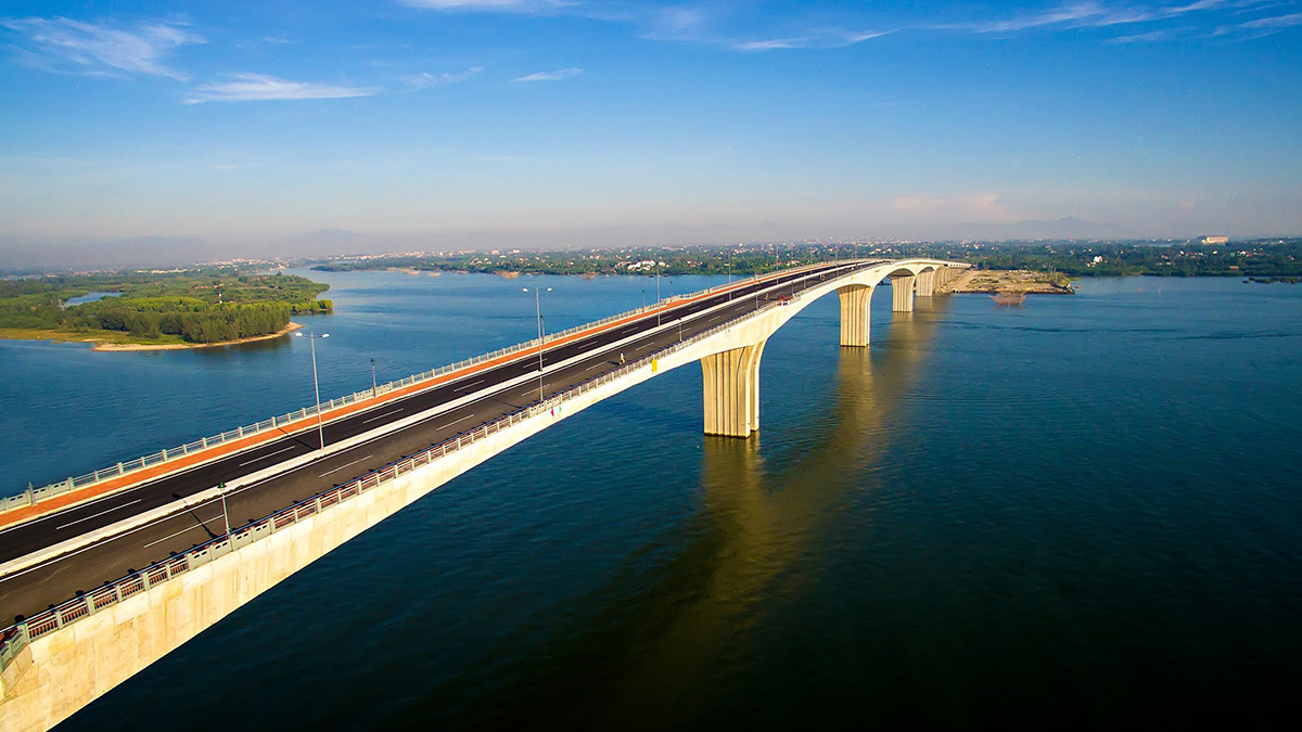 Ngắm nhìn vẻ đẹp yên bình xứ Quảng từ cầu Cửa Đại Hội An - đơn vị hỗ trợ