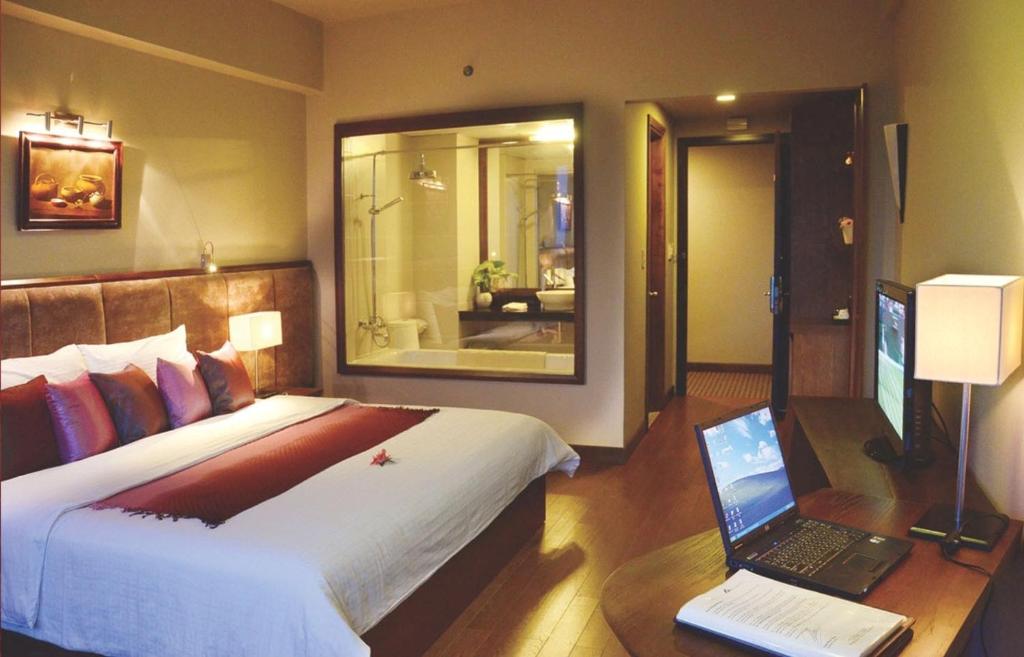 Asia Huế, khách sạn châu Á cao cấp bên bờ sông Hương