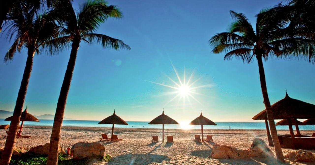 Đến biển Mỹ Khê Đà Nẵng, lặng người ngắm nhìn 1 trong 6 bãi biển đẹp nhất hành tinh