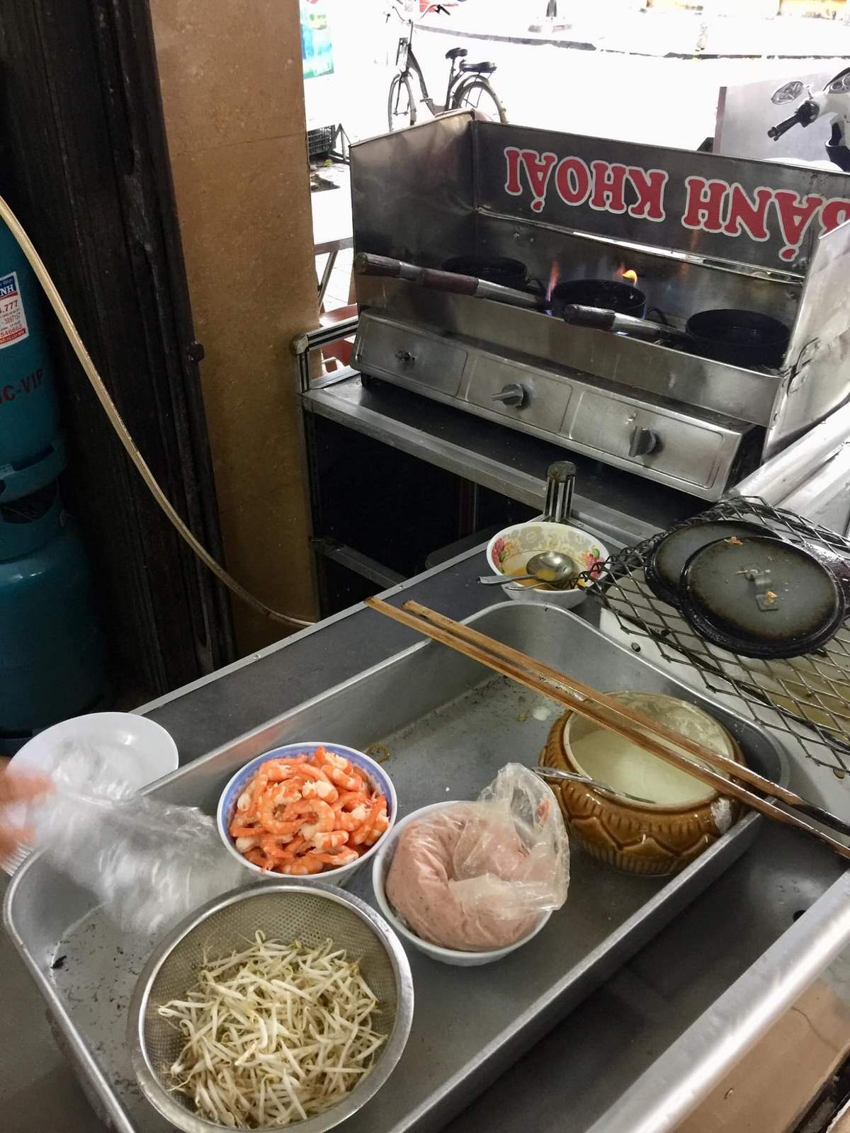 Bánh ép - Món ăn lạ miệng của xứ Huế làm say lòng bao thực khách