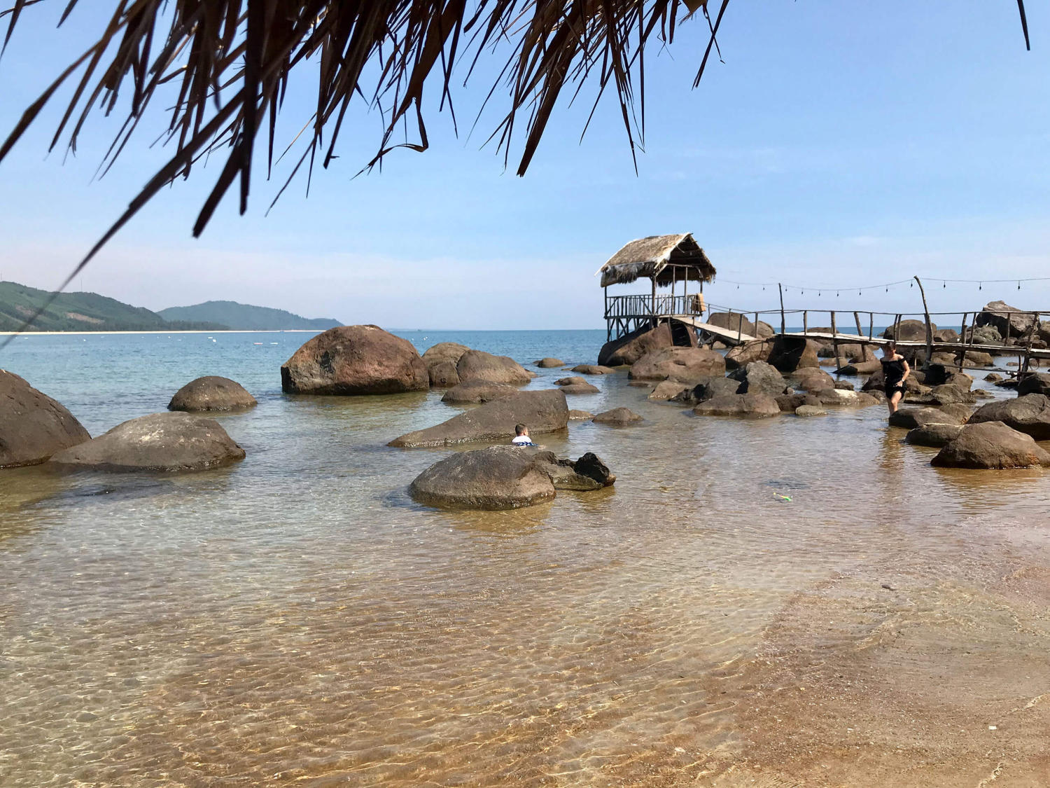 Biển Lộc Bình - Đắm say trước vẻ đẹp hoang sơ của nàng tiên biển xứ Huế